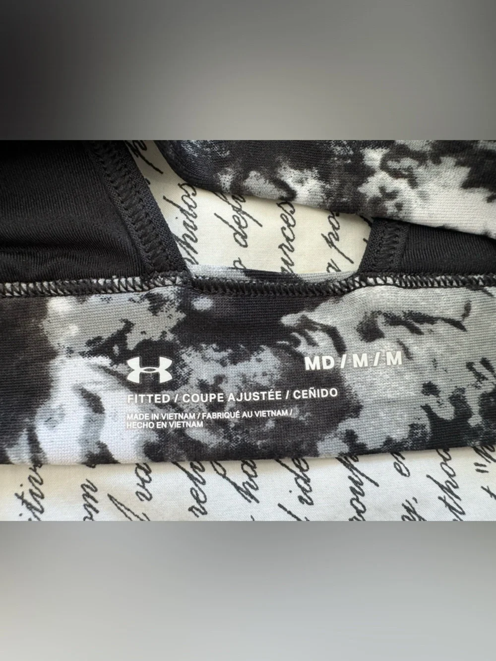 Under Armour Bundle w’s medium - Picture 6 of 13